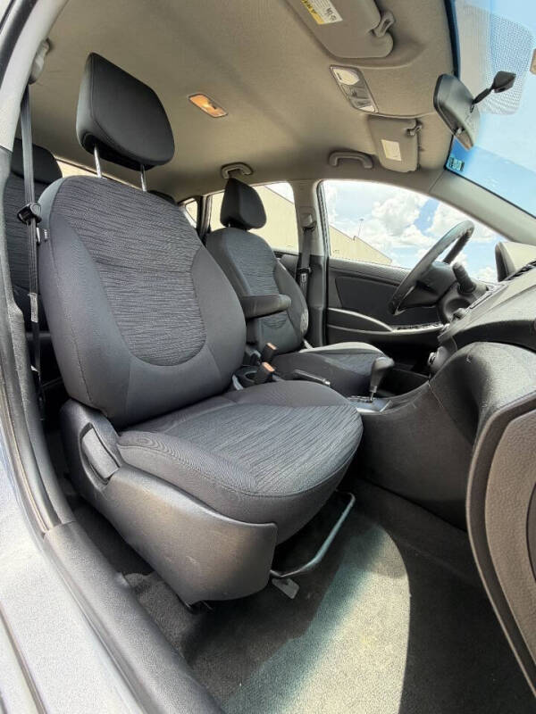 2017 Hyundai Accent SE