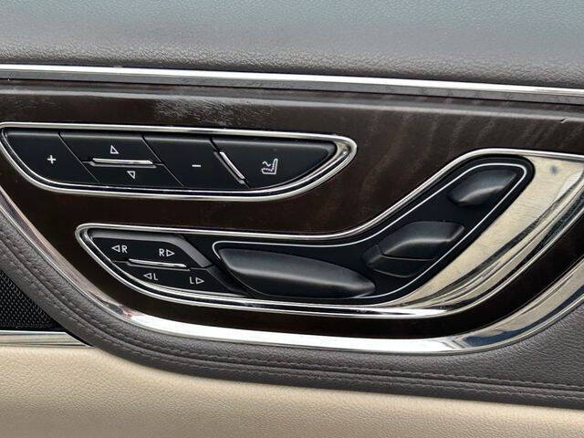 2018 Lincoln Continental Select