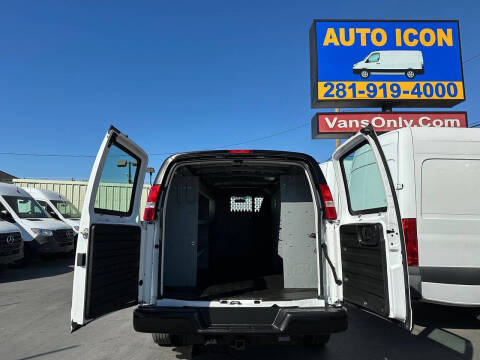 2022 Chevrolet Express 2500