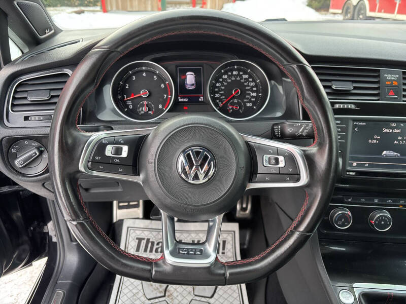 2017 Volkswagen Golf GTI SE