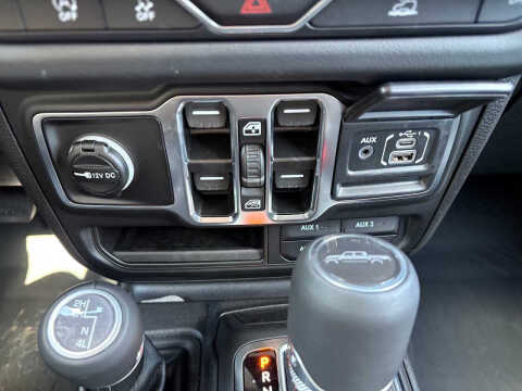 2025 Jeep Gladiator High Tide