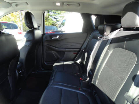 2021 Ford Escape Titanium