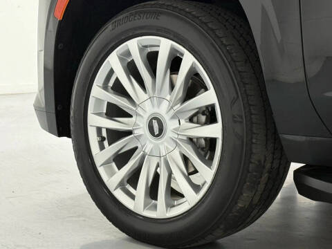 2023 Cadillac Escalade ESV Luxury