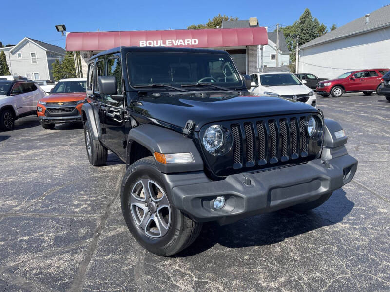 2023 Jeep Wrangler 4-Door Sport S's photo