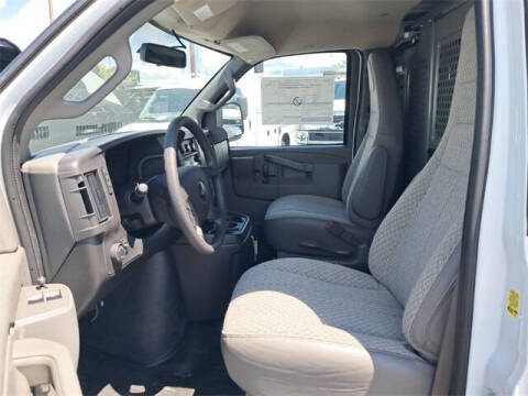 2025 Chevrolet Express 2500