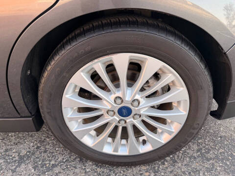 2017 Ford C-MAX Hybrid SE