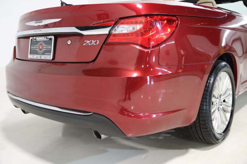 2013 Chrysler 200 Limited