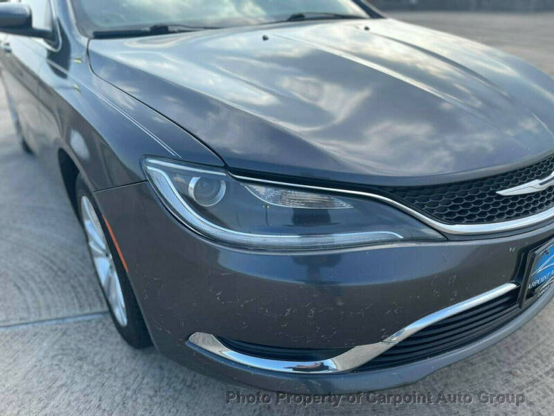 2017 Chrysler 200