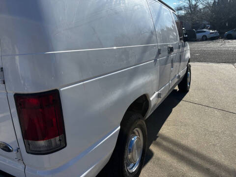 2004 Ford E-Series E-350 SD