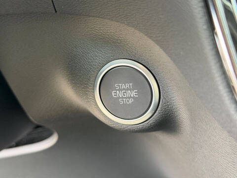 2026 Volvo XC40 B5 Core