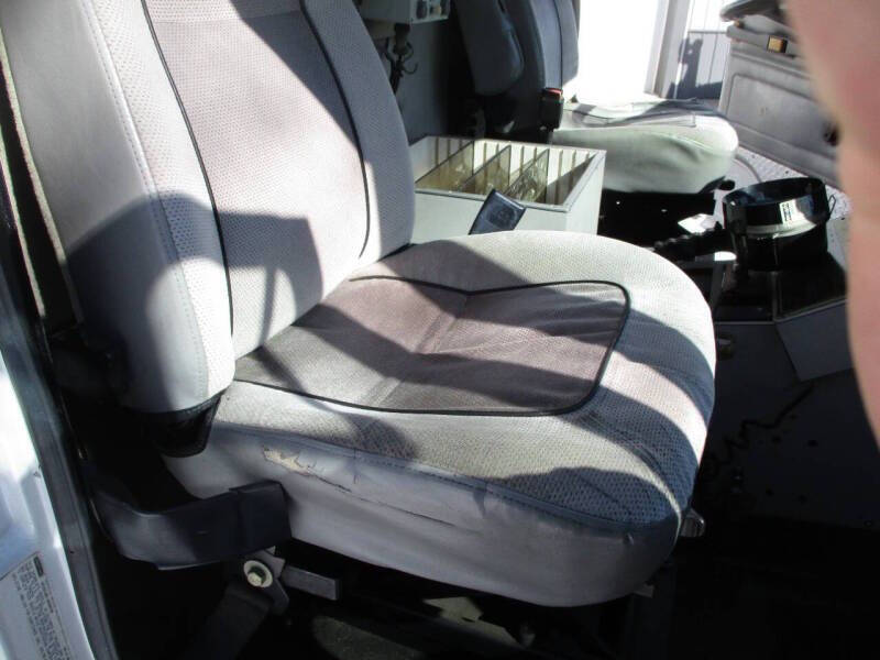 2000 Freightliner FL60