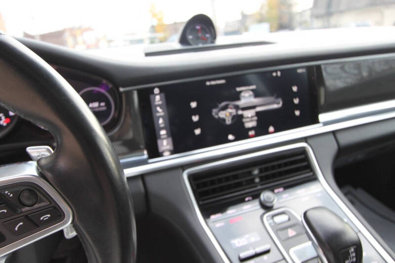 2017 Porsche Panamera Turbo