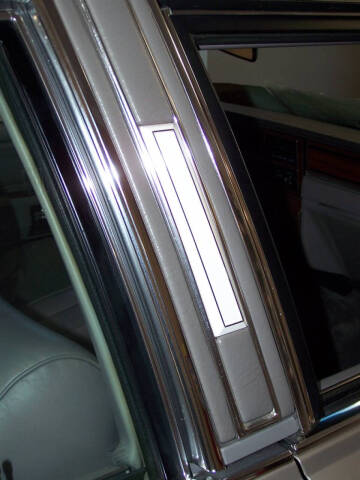 1988 Lincoln Town Car Signature