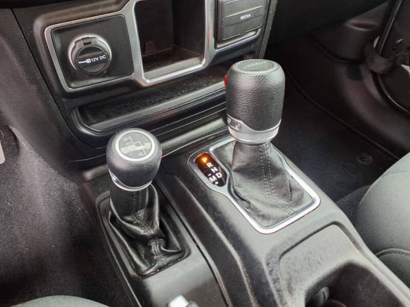 2022 Jeep Gladiator Sport