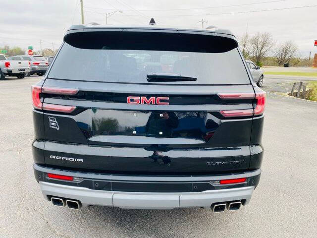 2025 GMC Acadia Elevation