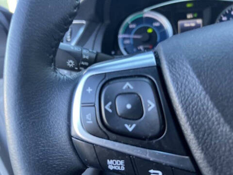 2017 Toyota Camry Hybrid