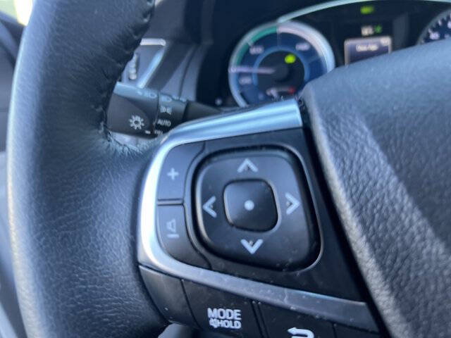 2017 Toyota Camry Hybrid