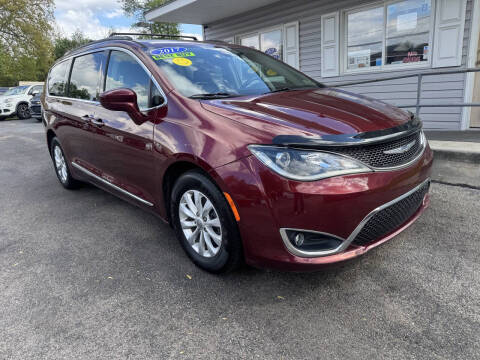 2017 Chrysler Pacifica Touring-L