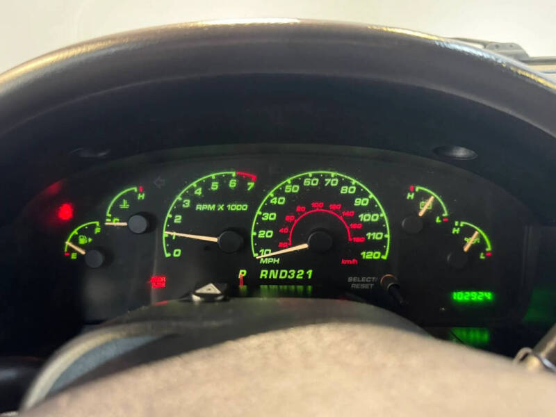 2002 Ford Explorer XLS