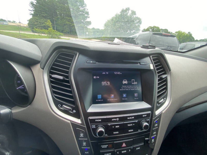 2018 Hyundai Santa Fe SE