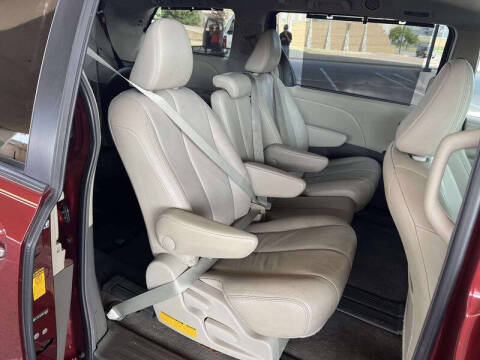 2013 Toyota Sienna