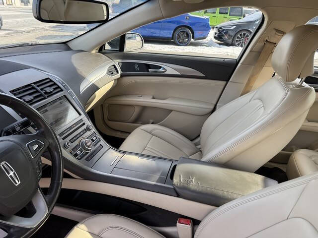 2017 Lincoln MKZ Premiere