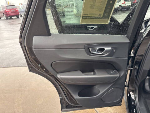 2023 Volvo XC60 B5 Core