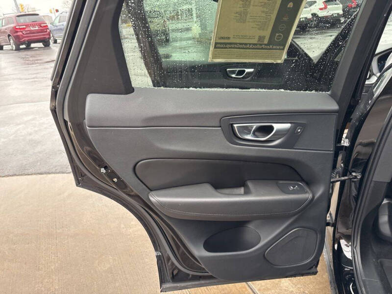 2023 Volvo XC60 B5 Core