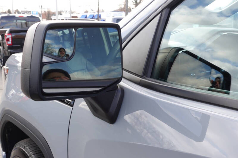 2024 GMC Sierra 1500 Elevation Standard