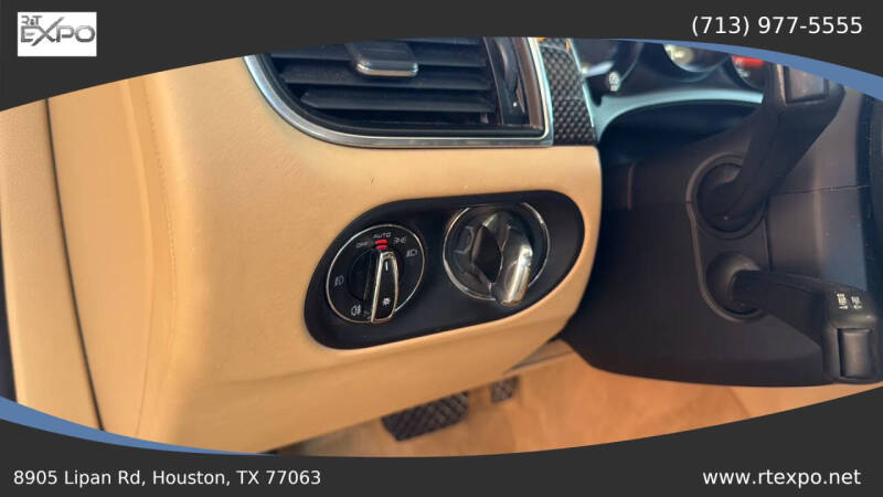 2015 Porsche Macan Turbo