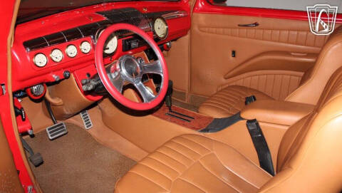 1948 Ford Deluxe