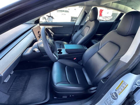 2023 Tesla Model 3 Performance