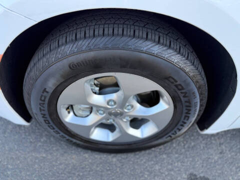 2017 Chrysler Pacifica Hybrid Touring Plus