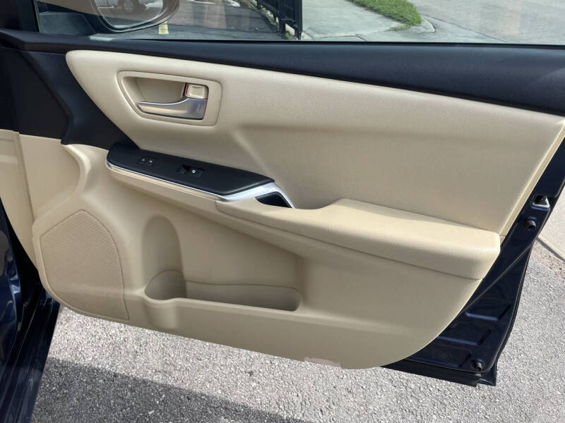 2016 Toyota Camry XSE