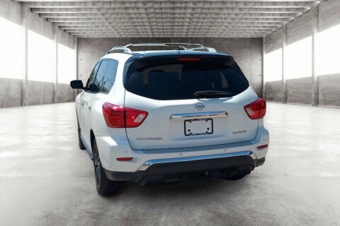 2017 Nissan Pathfinder Platinum