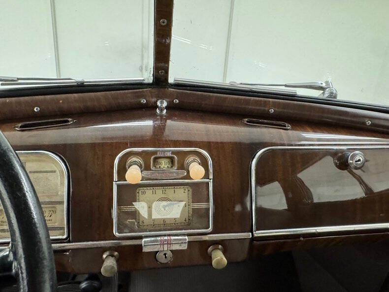 1937 Pontiac Chieftain