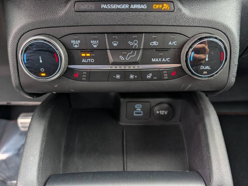 2023 Ford Escape Hybrid ST-Line Select