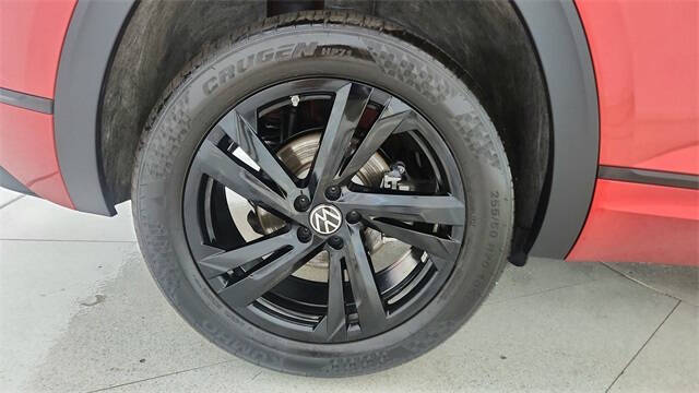 2025 Volkswagen Atlas Cross Sport SEL R-Line Black 4Motion