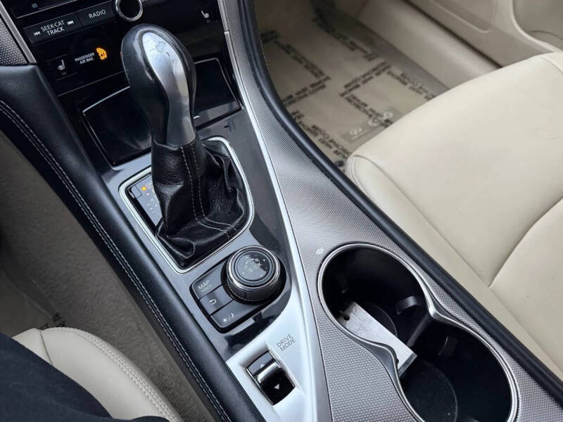 2015 Infiniti Q50 Premium