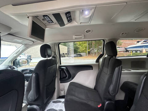 2012 Chrysler Town and Country Touring