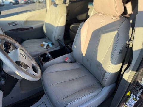 2013 Toyota Sienna