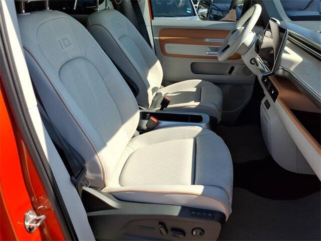 2025 Volkswagen ID. Buzz Pro S Plus 4Motion