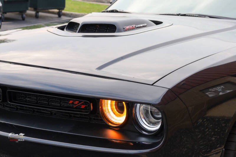 2017 Dodge Challenger 392 HEMI Scat Pack Shaker