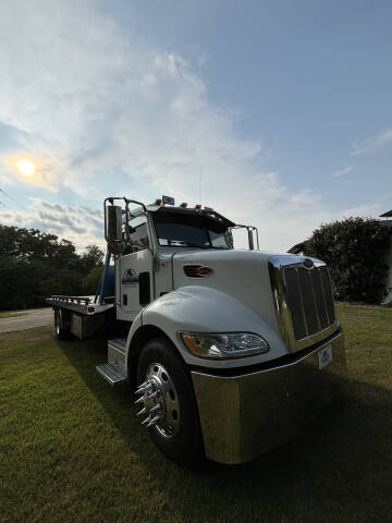 2009 Peterbilt 335