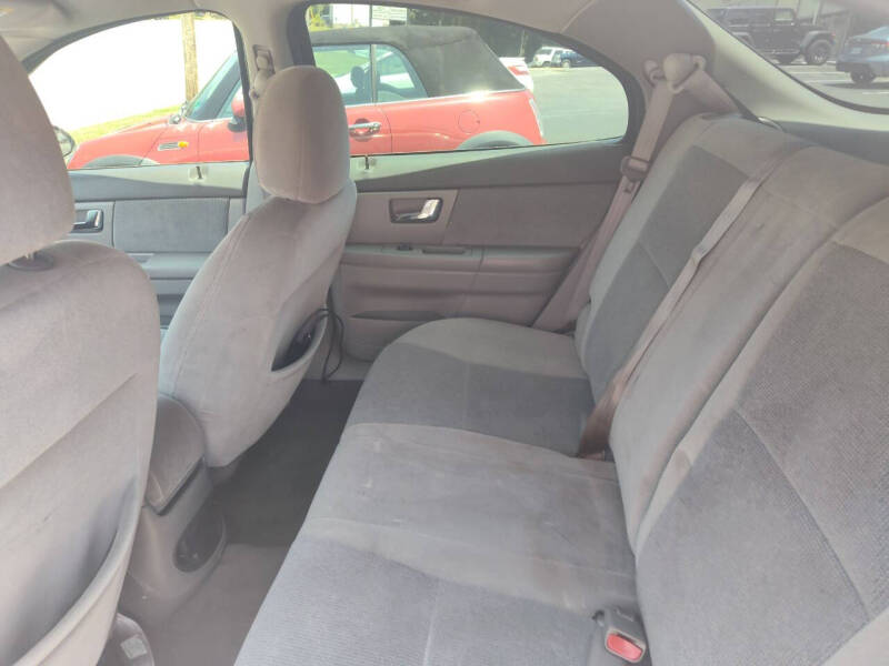 2001 Ford Taurus SE