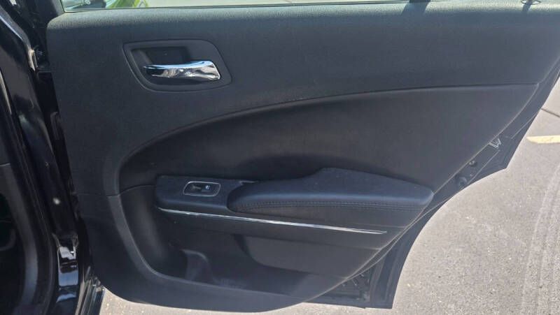 2013 Dodge Charger SE