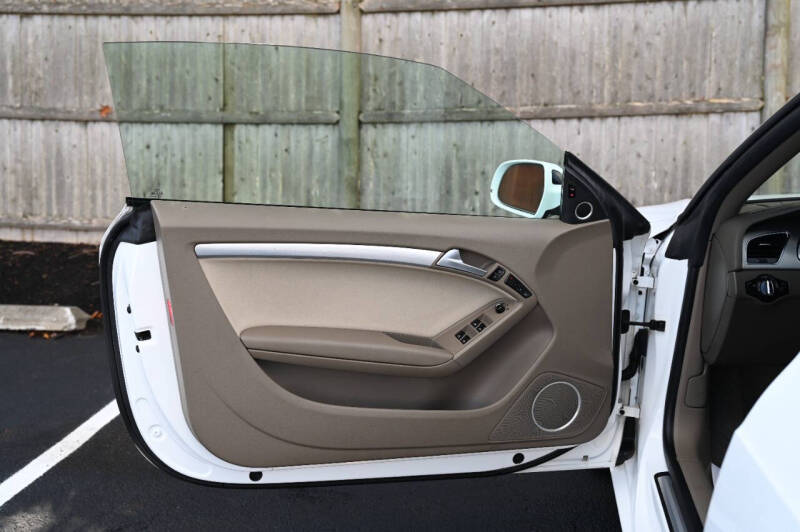 2011 Audi A5 2.0T quattro Prestige