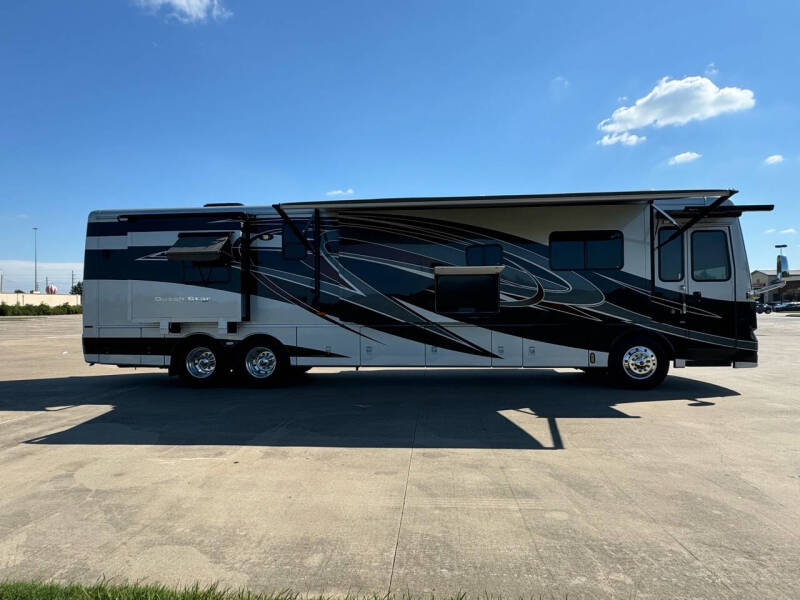 2012 Newmar Dutchstar 4354 ,  450hp, King Bed