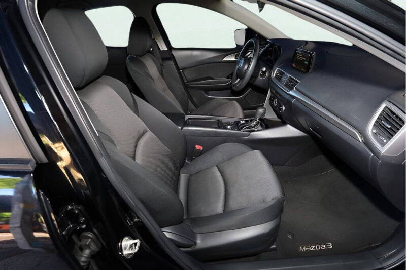 2017 Mazda MAZDA3 Sport