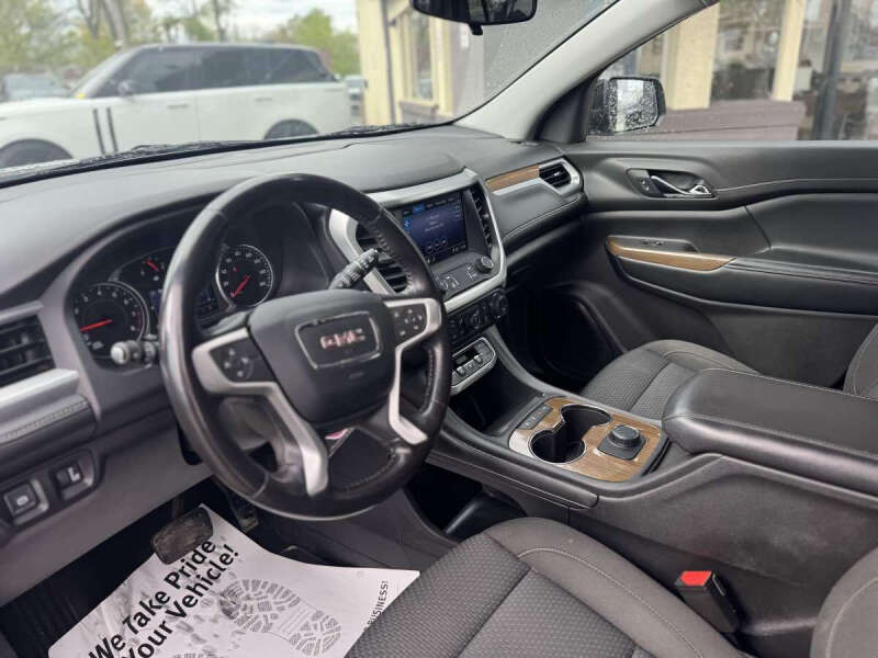 2020 GMC Acadia SLE